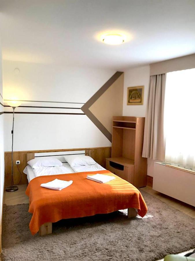 Appartement ART Éden à Hajdúszoboszló Extérieur photo
